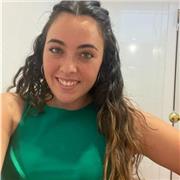 Je suis espagnole et j'étudie à Bordeaux. Prof de français depuis 3 ans. Je peux enseigner français, espagnol et anglais entre autres matières sur lesquelles je me sens à l'aise de pouvoir enseigner.