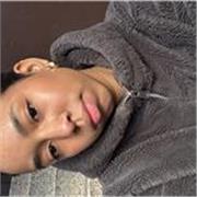 Hola, soy Eris. Una estudiante de bachillerato que imparto clases presenciales de asignaturas de Primaria