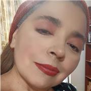 Soy Licenciada en Historia y Licenciada en Educación de la Universidad de Chile. Tengo el título profesional de Profesora de Historia y Geografía de dicha Casa de Estudios Superiores. Ejerzo como profesora desde el 2000. Actualmente soy Coordinadora Acadé