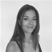 combine my background in fashion design and my degree in psychology to help you grow creatively with confidence. Trained in London