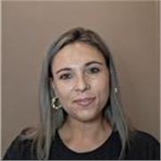 English tutor providing lessons to children and adults, focusing on speaking