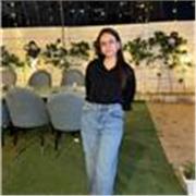 English tutor who helps children master the language within their own comfort