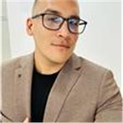 Tutor de Español que enseña a jovenes y adultos
