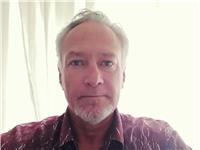 Soy hombre serio, nativo inglés, bilingue. sin titulación. me ofrezco como tutor y apoyo para todos los niveles de inglés. 