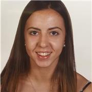 Profesora imparte clases de todas las asignaturas de primaria