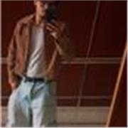 Estudiante de doble grado de ciencias buscando enseñar materias de la rama y ayudar con dificultades en ellas.