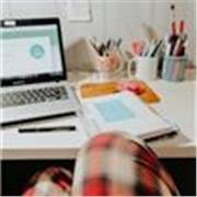 Ensino e reforço por meio de aulas online