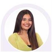 Profesora de la rama de ciencias, hasta cuarto de la ESO, graduada en Ciencias Ambientales y Ciencias del Mar