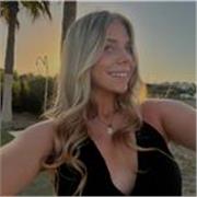 Profesora joven nativa de francés ofrece clases personalizadas, conversación y apoyo escolar para todos los niveles en Barcelona