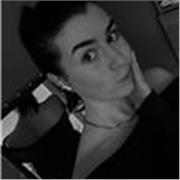 Bonjour, je m’appelle Florine et je suis étudiante en médecine. Je vous propose mes services pour vous aider 