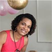 Aulas presenciais de alfabetização para jovens e adultos