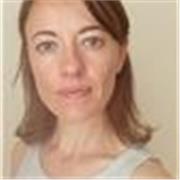 Profesora titulada de español para extranjeros, por el IH de Madrid. Licenciada en HUmanidades y apasioanda del lenguaje. 