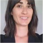 Diplomada en Empresariales y con un Máster en Profesorado, soy una apasionada de la enseñanza con una sólida formación académica.
