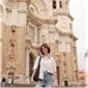 Profesora de Lengua castellana y Literatura, Inglés o Latín (como apoyo en caso de necesidad), para alumnado de ESO o Bachillerato