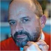 Laurea in Letteratura Italiana e Master in Comunicazione. Oltre a insegnare, scrivo tesi e relazioni. Giornalista pubblicista