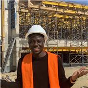 Anglophone, je maîtrise bien l'anglais et je suis prêt à aider les lycéens à améliorer leur niveau.