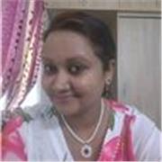 I give private lessons tailored to the level and need of the student.