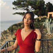 molto disponibile alle esigenze richieste di genitori e bambini nell’aiuto compiti