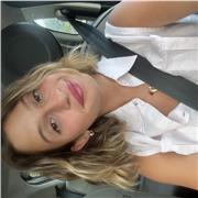 Studentessa universitaria laureata in possesso di certificazione C1 Cambridge, lezioni di inglese per bambini e ragazzi