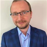 English user on Professional level. Smalltalk, chatting, assistance with creating a Professional Presentations.