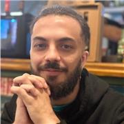 Doy clases de inglés a todos los niveles. Tengo un C2 certificado por Cambridge y estoy terminando mis estudios de Magisterio