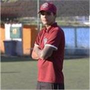 Profesor de fútbol para niños de todas las edades