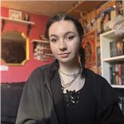 Étudiante en FLE pour donner des cours de français à un public allophones enfants ou adultes, cours d'anglais aussi disponible