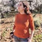 Profesora titulada con más de 7 años de experiencia en el mundo del diseño gráfico.