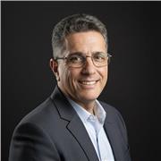 Profesor de comunicación apto a todas las edades.