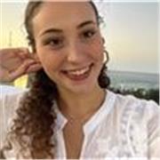 Profesora de biología y química apasionada por enseñar