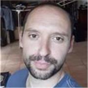 Professeur à domicile ou dans ma salle répétition. N'hésitez pas à me contacter pour toutes informations complémentaires