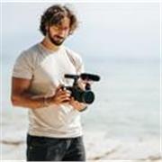 Es: Laureato in Scienze della Comunicazione e Professionista offre lezioni di Videomaking e Montaggio Video