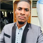 Champion d'un concours de lecture, meilleur étudiant de ma promotion à la communication plus