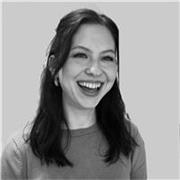 Hola! Viví cinco anos en Inglaterra, donde estudie en la universidad y trabaje en recursos humanos. Tengo un nivel C2 de ingles.