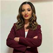 Laureanda in Giurisprudenza offre ripetizioni di matematica, italiano, diritto ai ragazzi delle medie o elementari