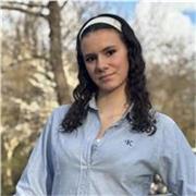 Chica responsable y proactiva, con paciencia y con muy buen trato hacia los niños 