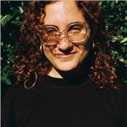 Laureata in lettere classiche impartisce lezioni di italiano per studenti e studentesse di tutte le età