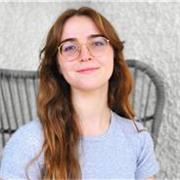 Profesora de biología e inglés para ESO y bachiller.