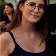 Profesora de apoyo en matemáticas básicas, también aplicable a inglés básico, lengua, historia o plástica y manualidades