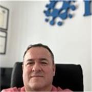 Profesor de Marketing para niveles básico y medio . 