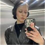 Manchester Metropolitan University graduate offering advanced English Language lessons and essay help