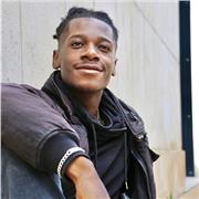 Je peux faire beaucoup de l’aide aux devoirs, aux soutiens scolaires. J’enseignerai l’anglais de niveau A1 au niveau C1 si requis