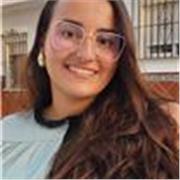 Maestra de primaria con mención en educación especial, con disponibilidad para atender a alumnos de todas las edades y niveles.