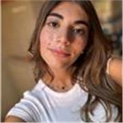 Studentessa diplomata al liceo classico, con certificazione di inglese livello C1