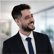 Doctor en ingeniería aeroespacial, para impartir clases online.