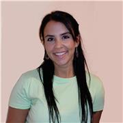 Graduada en Magisterio infantil, con la especialidad en atención temprana. Doy clases a infantil y primaria, especialidad inglés.