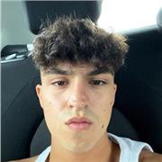 Soy estudiante de empresariales y tengo bachillerato científico, puedo dar clases a chichos y chicas de la ESO y primaria.