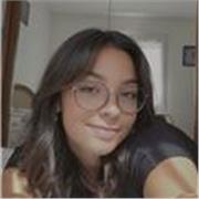 Donne des cours de soutien scolaire collège et primaire.