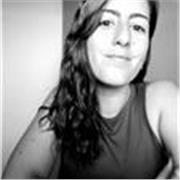 Profesora de Artes Visuales e Historia del Arte con amplia experiencia dictando clases a infancias, jóvenes y adultos