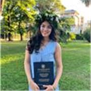 Ho 24 anni e sono laureata in Economia Aziendale, livello C2 in inglese, offro lezioni online o in presenza.